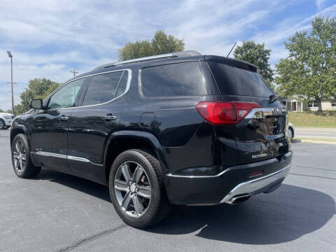 2017 GMC Acadia Denali