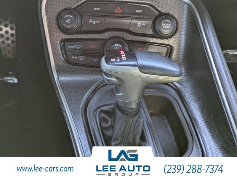 2015 Dodge Challenger SXT Plus