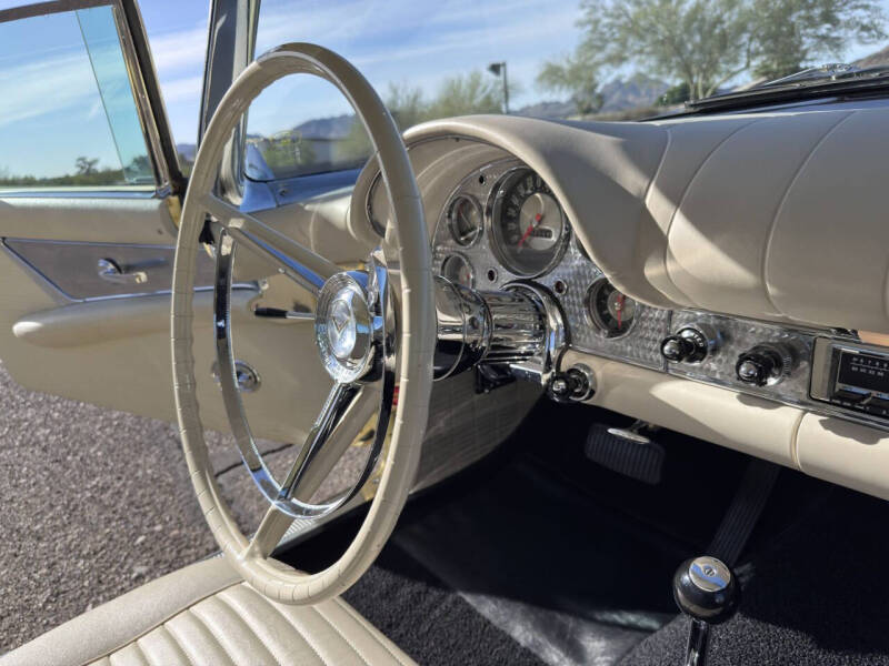 1957 Ford Thunderbird