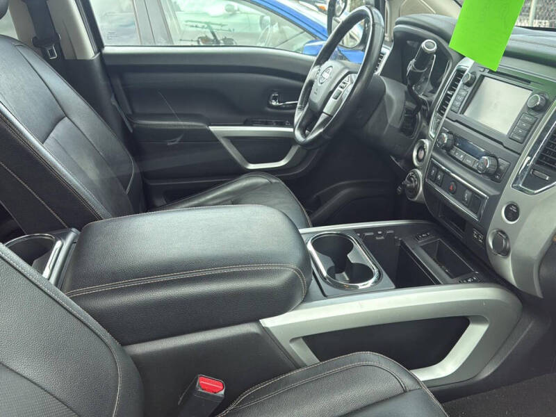 2019 Nissan Titan SL