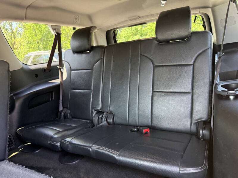 2017 Chevrolet Suburban LS
