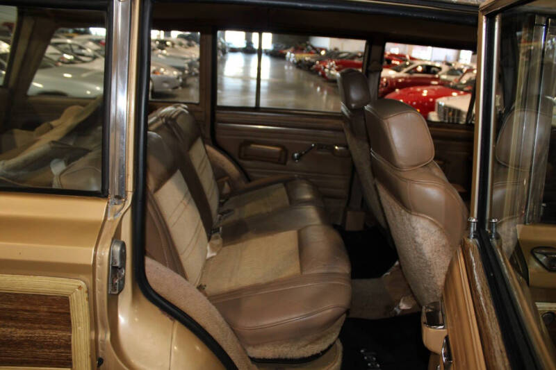 1987 Jeep Grand Wagoneer
