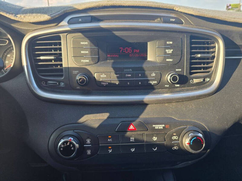 2016 Kia Sorento L