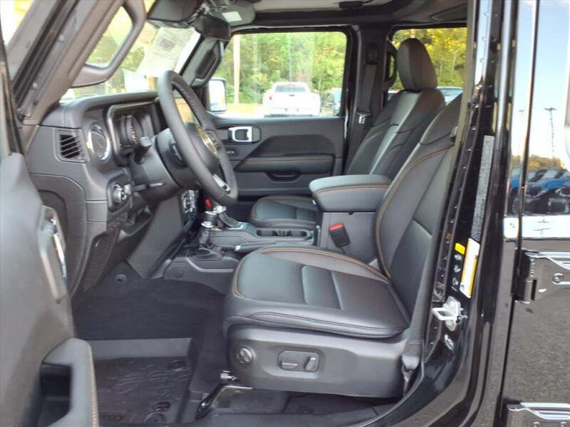 2025 Jeep Gladiator High Tide