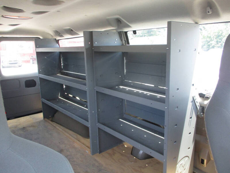 2011 Ford E-Series E-150 XLT