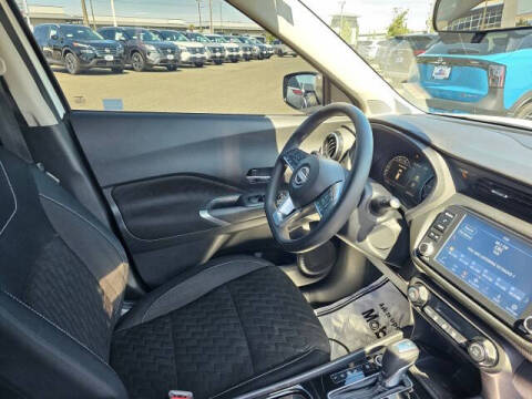 2022 Nissan Kicks SV