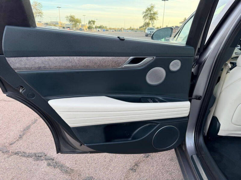 2023 Genesis Electrified G80