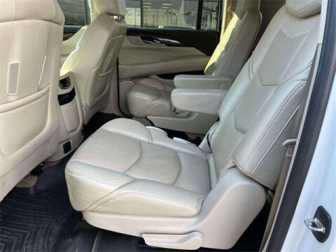 2018 Cadillac Escalade ESV Luxury