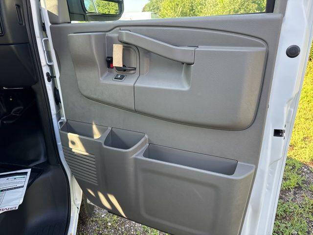 2025 GMC Savana 3500