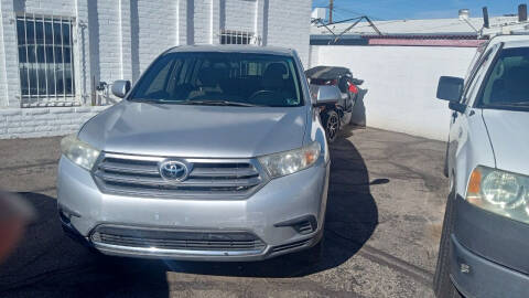 2013 Toyota Highlander for sale at PARS AUTO SALES in Tucson AZ