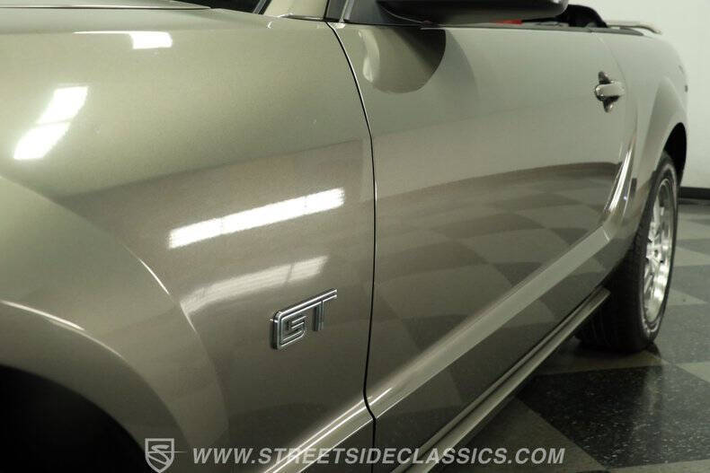 2005 Ford Mustang