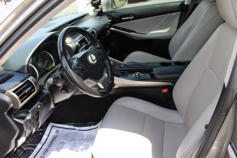 2016 Lexus IS 200t