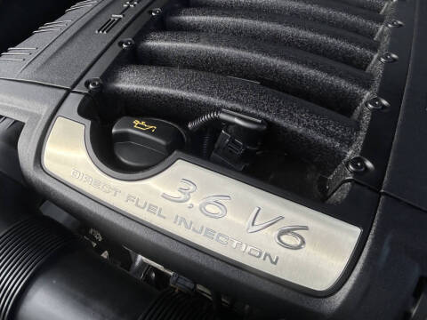 2017 Porsche Cayenne Platinum Edition