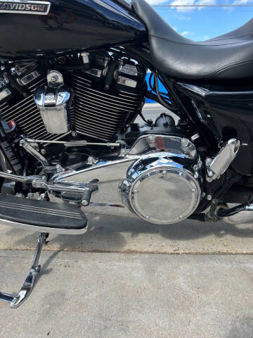 2021 Harley-Davidson Road Glide FLTRX