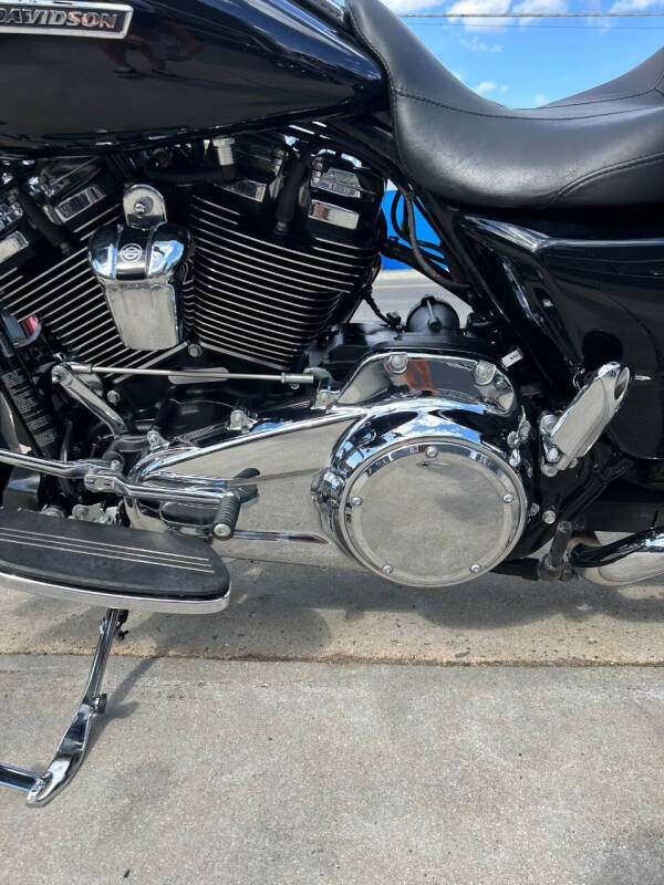 2021 Harley-Davidson Road Glide FLTRX