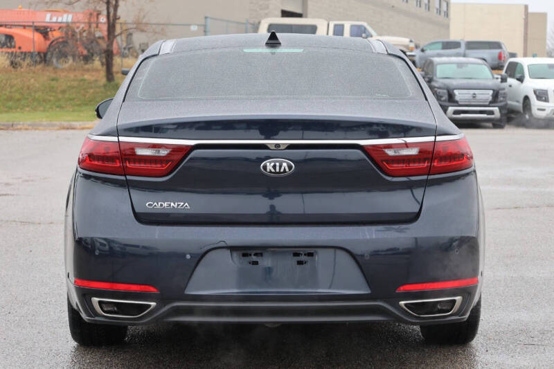 2018 Kia Cadenza Premium