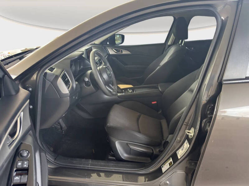 2017 Mazda MAZDA3 Sport