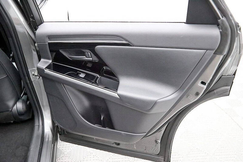 2024 Toyota bZ4X Limited