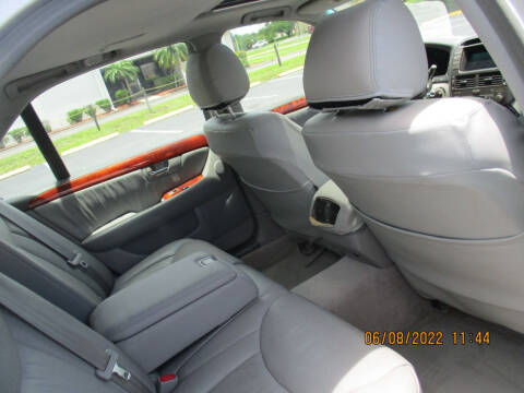 2004 Lexus LS 430