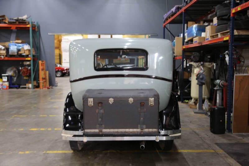 1929 Packard 8 LIMOUSINE