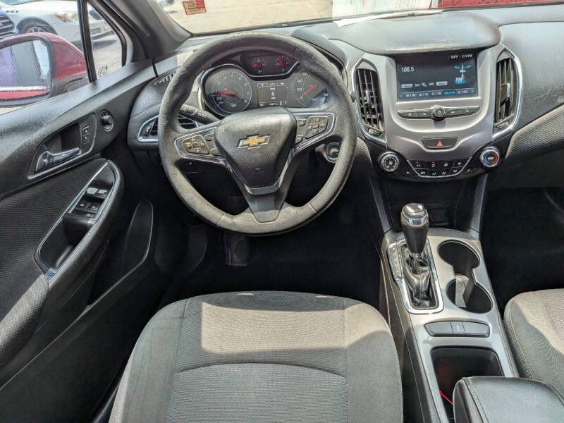 2017 Chevrolet Cruze LT Auto