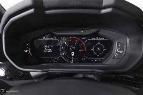 2025 Lamborghini Urus SE