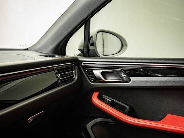 2021 Porsche Macan S