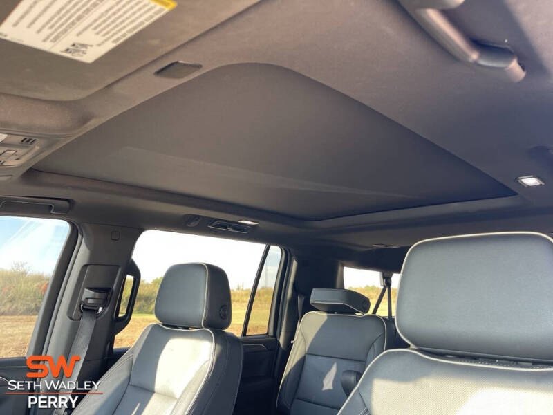 2022 GMC Yukon XL SLT