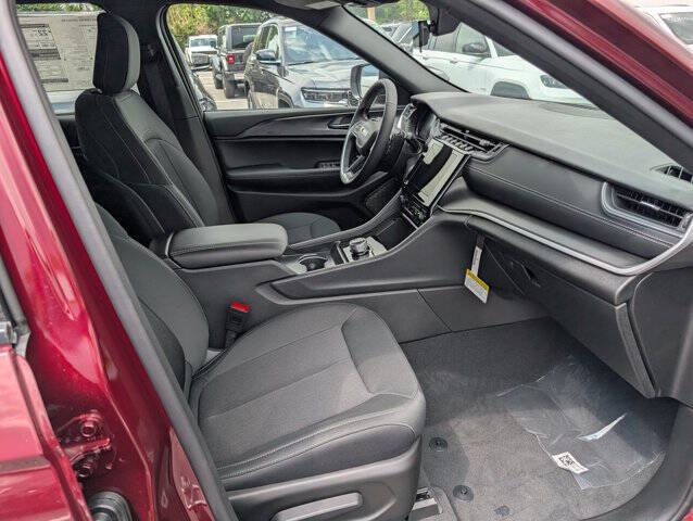 2025 Jeep Grand Cherokee Laredo X