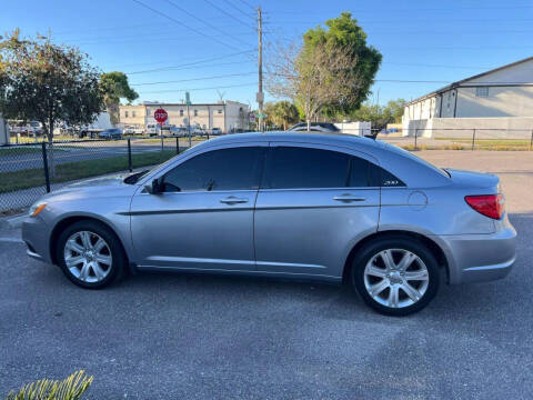 2013 Chrysler 200 Touring
