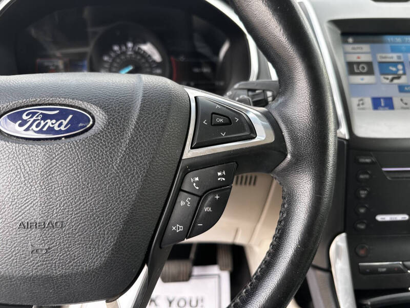 2017 Ford Edge Titanium