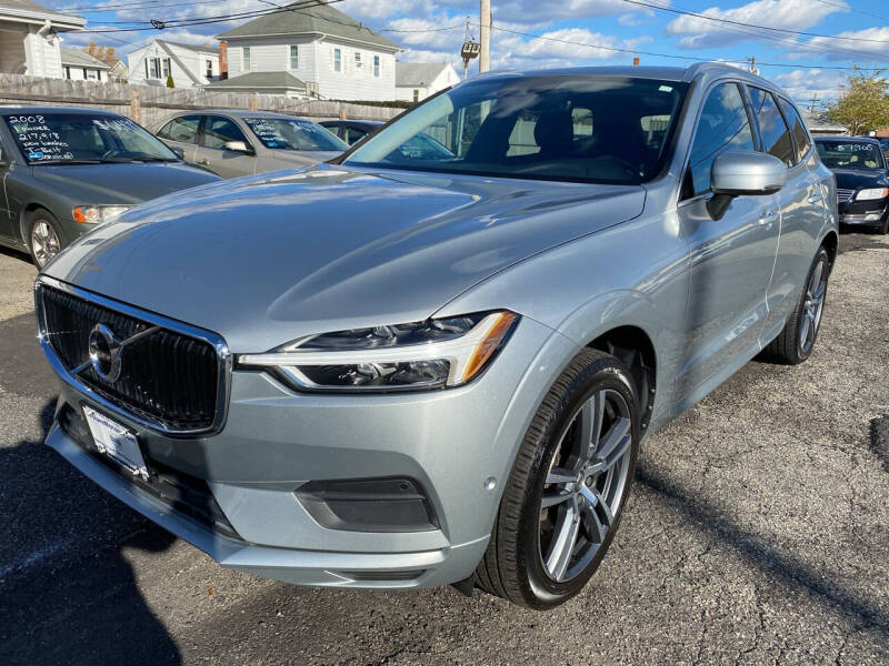 2018 Volvo XC60 Momentum's photo