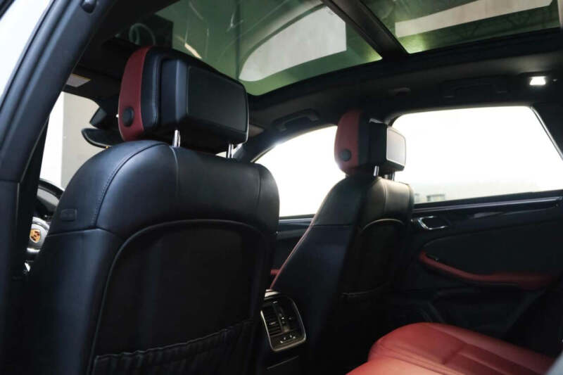 2017 Porsche Macan S