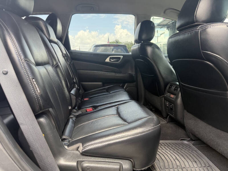2018 Nissan Pathfinder SL