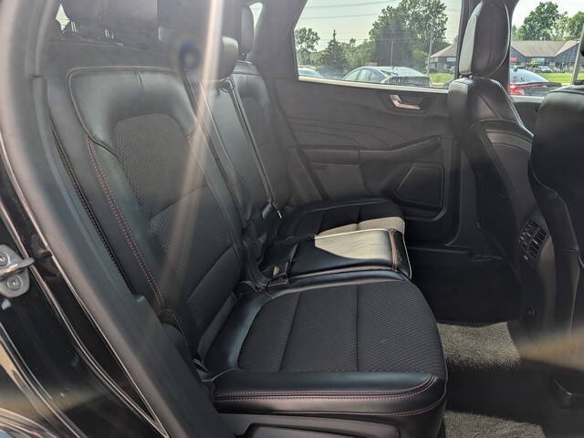 2023 Ford Escape ST-Line Select