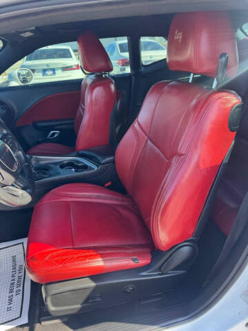 2015 Dodge Challenger SXT