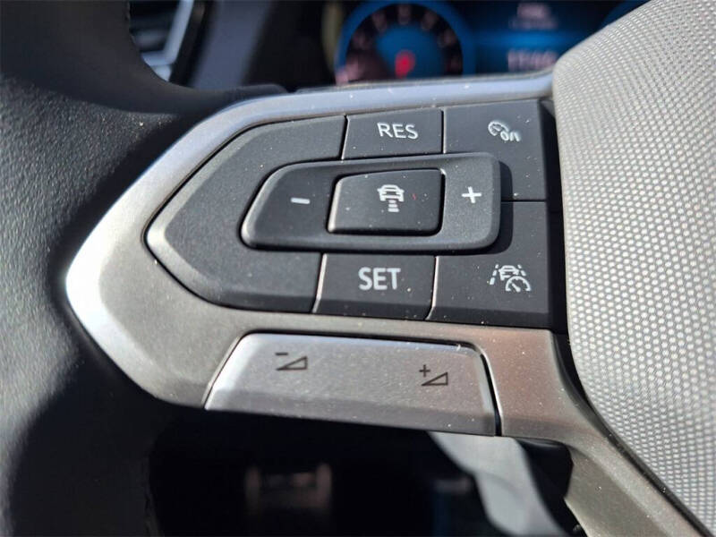 2026 Volkswagen Atlas Cross Sport SEL R-Line Black 4Motion