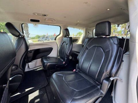 2019 Chrysler Pacifica Touring L