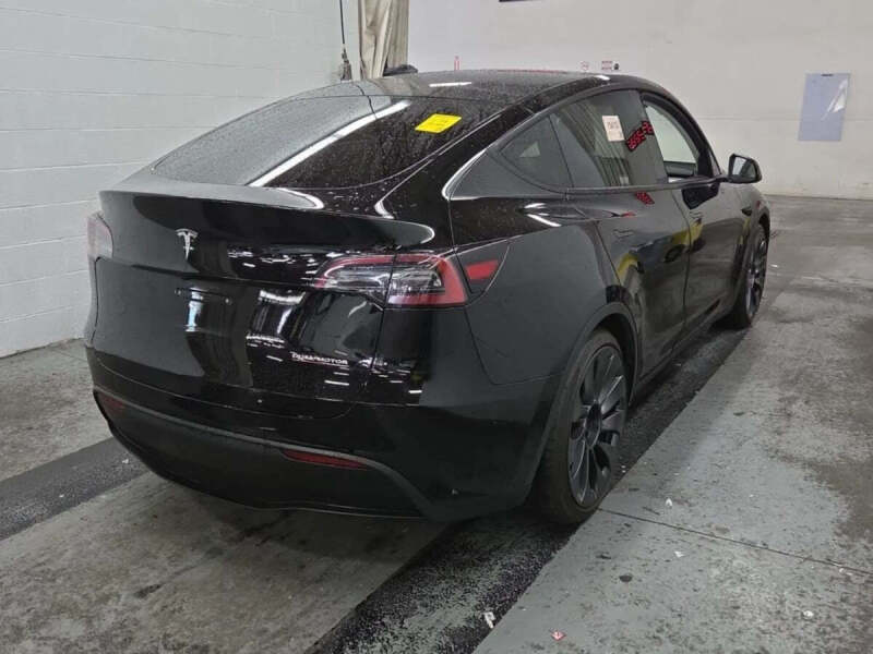 2023 Tesla Model Y Performance