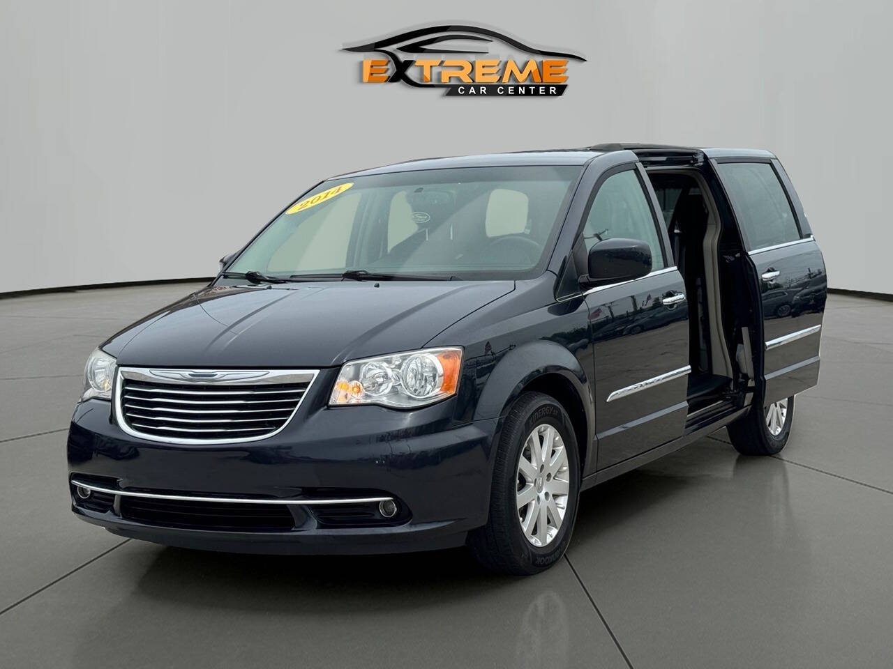 2014 Chrysler Town and Country for sale at Extreme Car Center in Detroit, MI