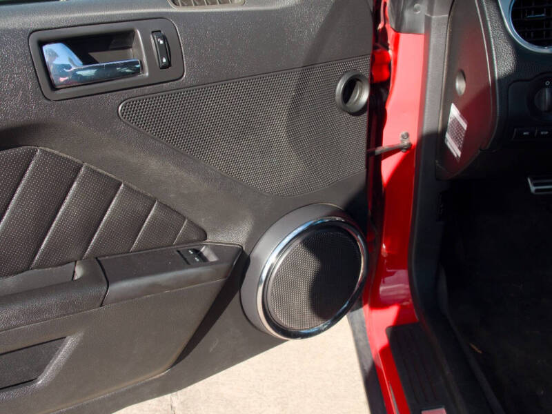 2011 Ford Mustang V6