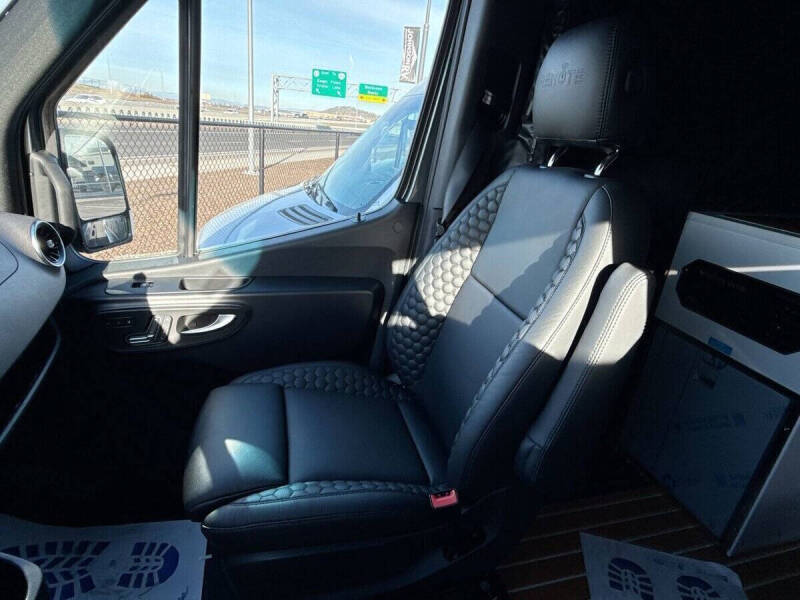 2025 Mercedes-Benz Sprinter