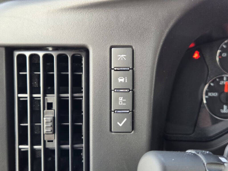 2026 Chevrolet Express 2500