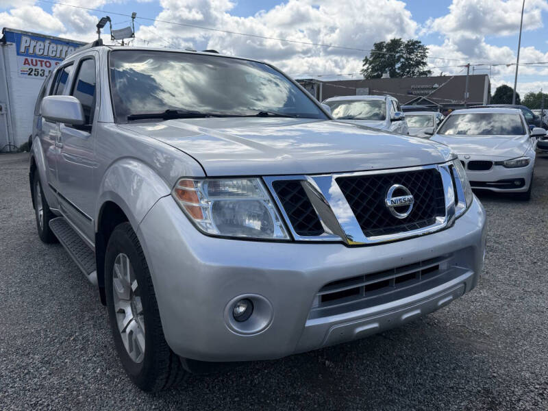 2012 Nissan Pathfinder LE