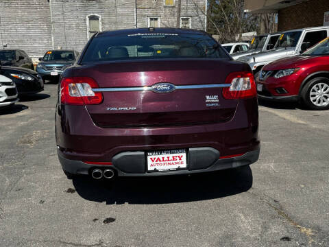 2011 Ford Taurus SEL