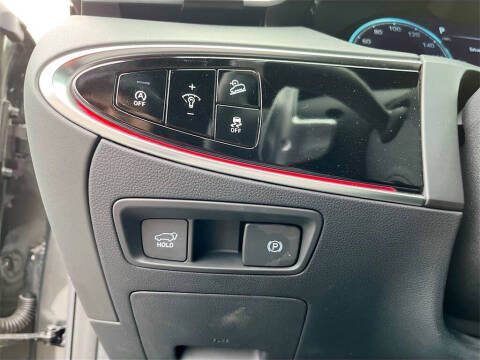 2025 Genesis GV70 2.5T Standard