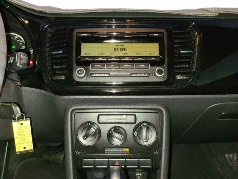 2014 Volkswagen Beetle 1.8T Entry PZEV