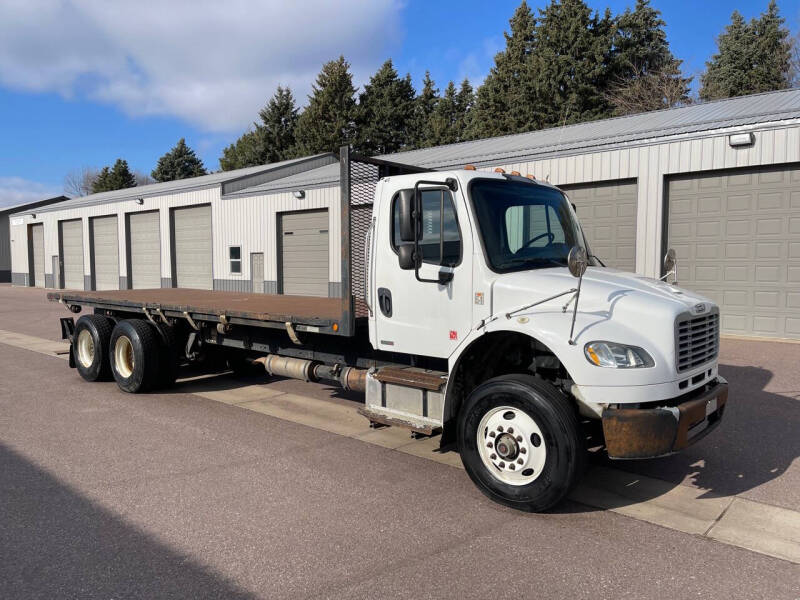 2012 Freightliner Business class M2