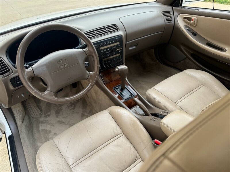 1995 Lexus ES null photo 20