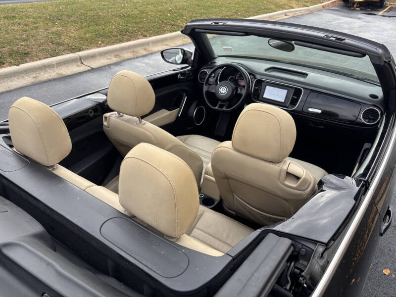 2013 Volkswagen Beetle Convertible 2.5L 50s Edition